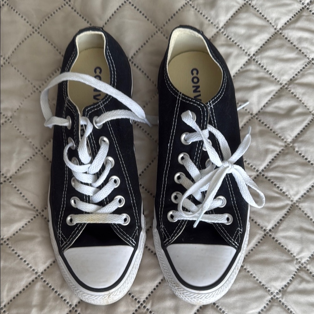Converse Black and White Sneakers Classic Low-Top Design